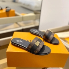 Louis Vuitton Slippers